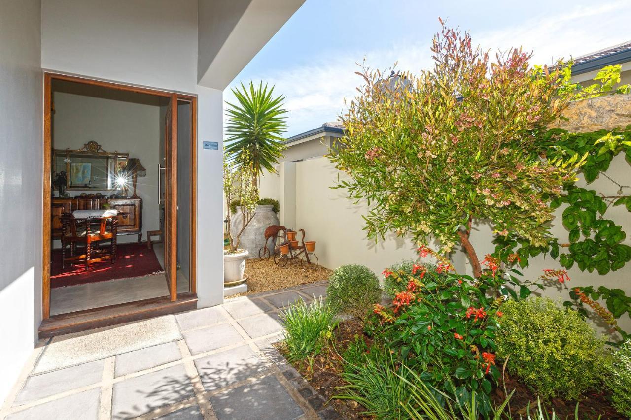Le Mahi Guest House Langebaan Εξωτερικό φωτογραφία