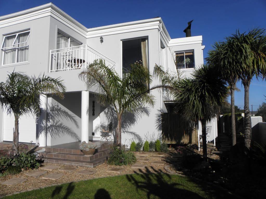 Le Mahi Guest House Langebaan Εξωτερικό φωτογραφία