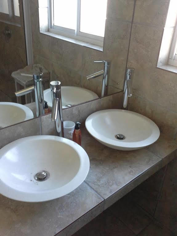 Le Mahi Guest House Langebaan Εξωτερικό φωτογραφία