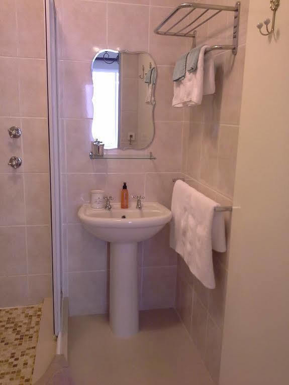 Le Mahi Guest House Langebaan Εξωτερικό φωτογραφία